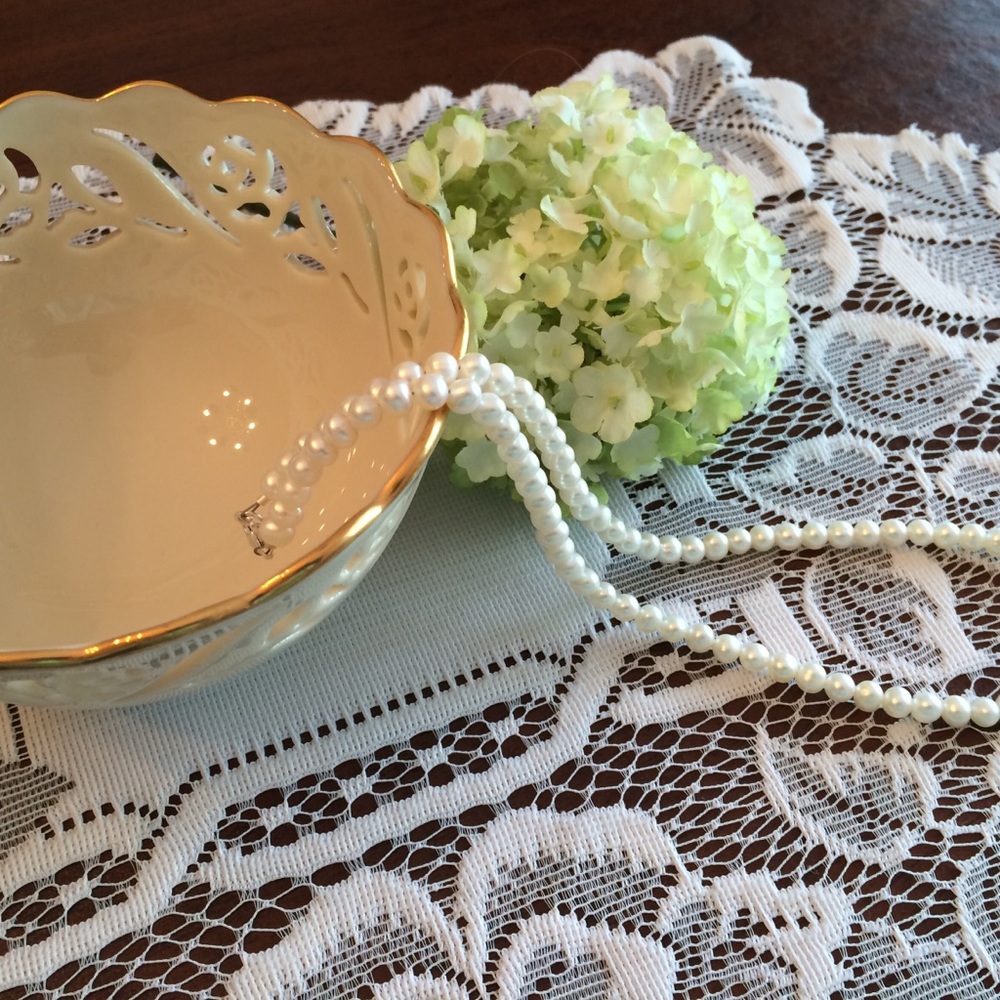 Pearl Necklace (16”).